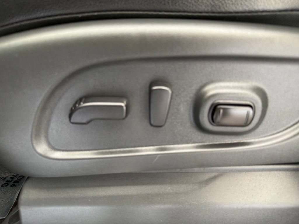 Used 2024 Nissan Titan PRO-4X w/ Pro-4x Convenience Package AWD/4WD image 39