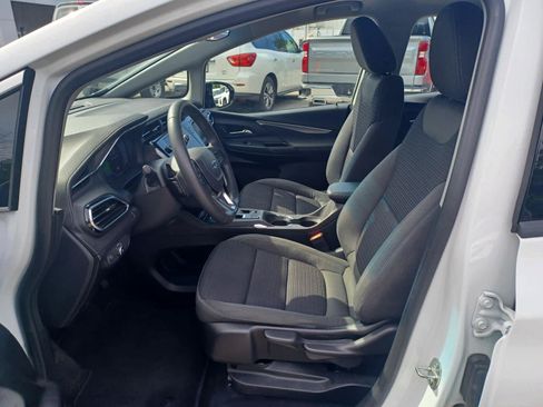 Used 2023 Chevrolet Bolt LT FWD image 7