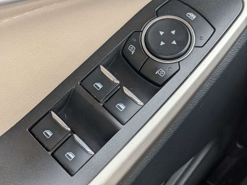 Used 2023 Ford Explorer XLT w/ Equipment Group 202A AWD/4WD image 27