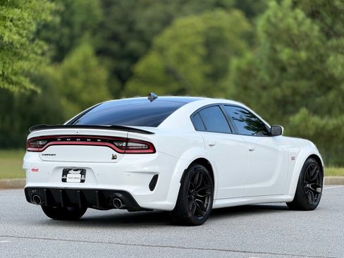 Used 2022 Dodge Charger Scat Pack RWD image 11
