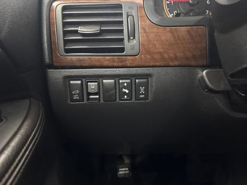 Used 2010 Nissan Armada Platinum w/ Captain Seat Pkg AWD/4WD image 39