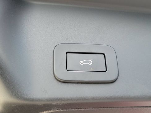 Used 2023 Land Rover Range Rover Evoque S AWD/4WD image 12