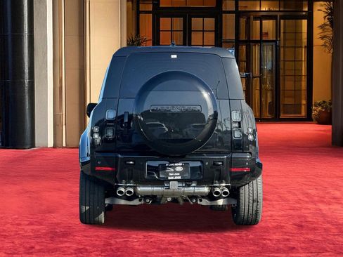 New 2026 Land Rover Defender 110 V8 AWD/4WD image 25