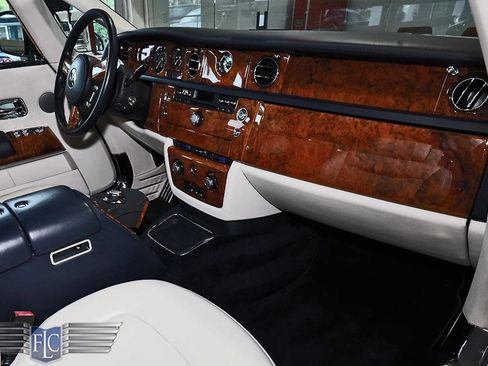 Used 2010 Rolls-Royce Phantom Coupe RWD image 27