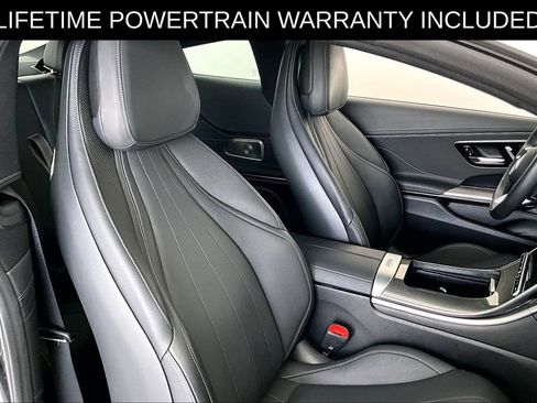 Used 2025 Mercedes-Benz CLE 300 4MATIC Coupe image 9