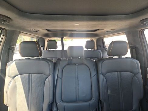 Used 2022 Jeep Grand Wagoneer Series II w/ Premium Group II AWD/4WD image 11