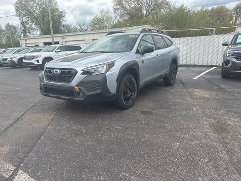 Used 2025 Subaru Outback Wilderness image 2