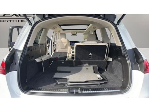 Used 2024 Mercedes-Benz GLS 450 4MATIC image 21