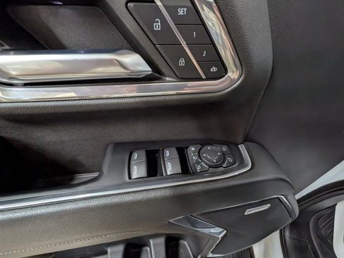 Used 2024 GMC Sierra 2500 SLT w/ SLT Premium Package image 13