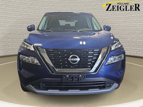 Certified 2023 Nissan Rogue SV AWD/4WD image 2