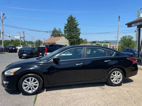 Used 2014 Nissan Altima 2.5 S w/ Sport Value Package FWD image 5