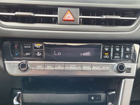 Certified 2024 Kia Seltos EX AWD/4WD image 26