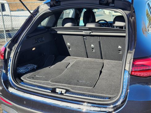 Used 2024 Mercedes-Benz GLC 300 4MATIC image 21