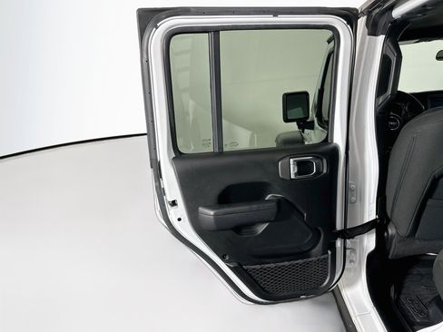Used 2023 Jeep Wrangler Unlimited AWD/4WD image 24