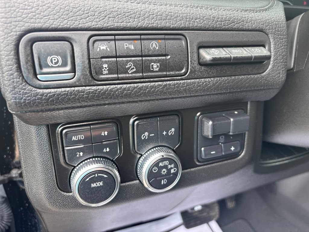 Used 2024 GMC Yukon Denali w/ Max Trailering Package AWD/4WD image 19