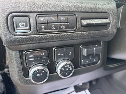 Used 2024 GMC Yukon Denali w/ Max Trailering Package AWD/4WD image 19