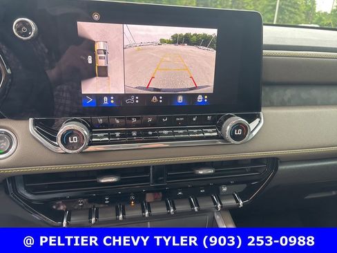 Used 2024 Chevrolet Colorado ZR2 w/ ZR2 Convenience Package III image 18