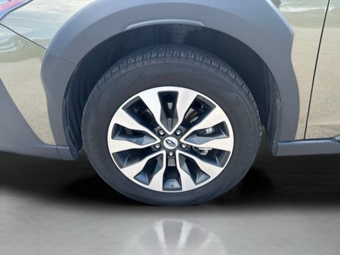 Used 2024 Subaru Outback Touring AWD/4WD image 32