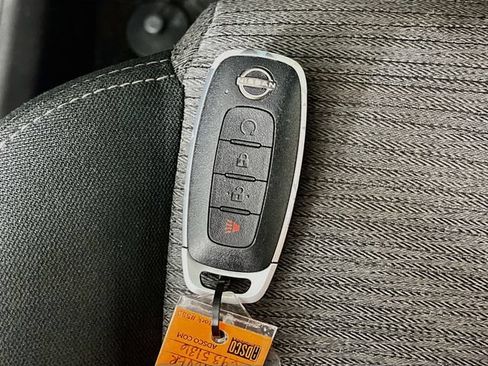 Used 2023 Nissan Rogue SV FWD image 12