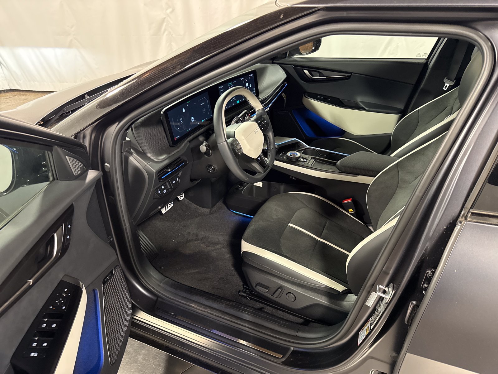 New 2026 Kia EV6 GT-Line AWD/4WD image 3