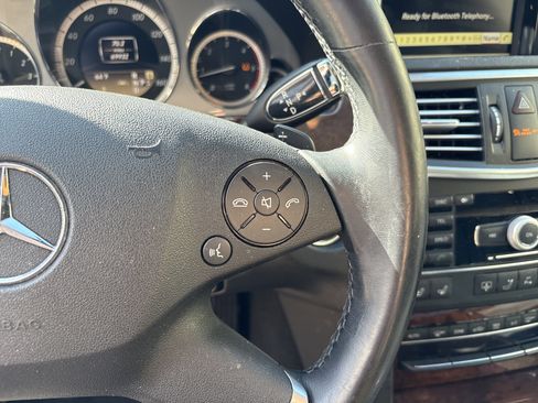 Used 2011 Mercedes-Benz E 350 BlueTEC Sedan image 20