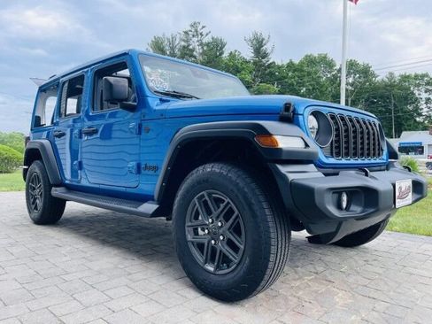 Used 2024 Jeep Wrangler Unlimited Sport AWD/4WD image 34