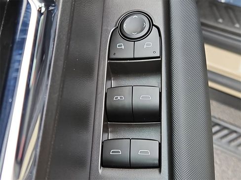 Used 2023 Chevrolet Colorado Z71 w/ Z71 Convenience Package 2 image 23