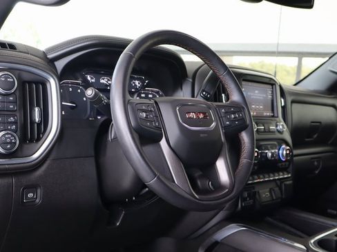 Used 2022 GMC Sierra 2500 AT4 w/ AT4 Preferred Package image 15