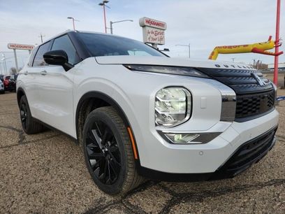 New 2024 Mitsubishi Outlander SE