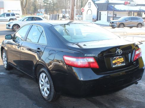 Used 2008 Toyota Camry LE image 2