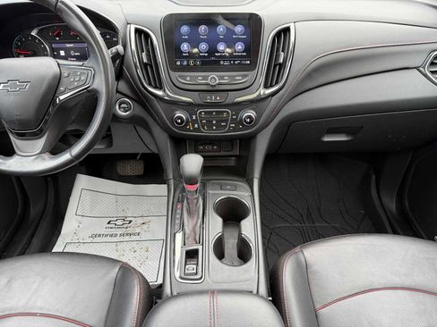 Used 2022 Chevrolet Equinox RS w/ RS Leather Package image 11