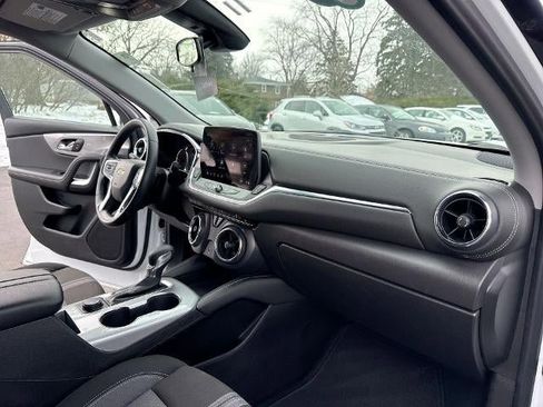 Certified 2025 Chevrolet Blazer LT image 28