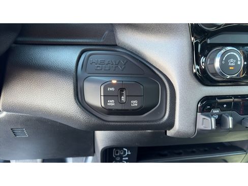 Used 2025 RAM 2500 Tradesman w/ Chrome Appearance Group AWD/4WD image 15