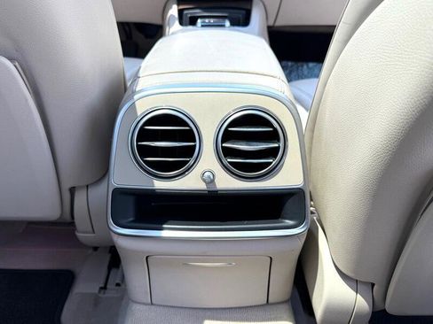 Used 2018 Mercedes-Benz S 560 Sedan image 23