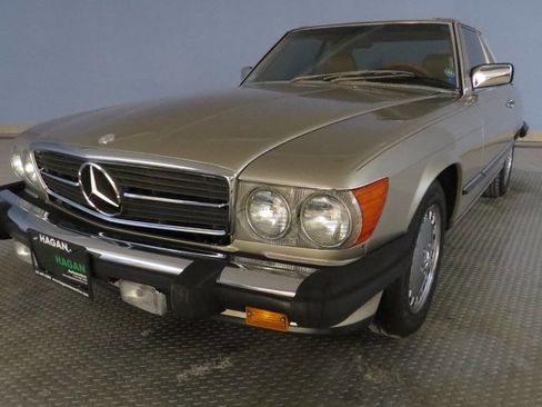 Used 1988 Mercedes-Benz 560 SL image 26