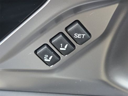 Used 2025 Subaru Outback Limited XT image 18