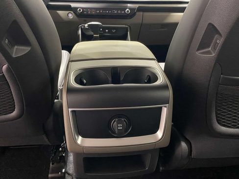 New 2026 Kia Carnival FWD image 12