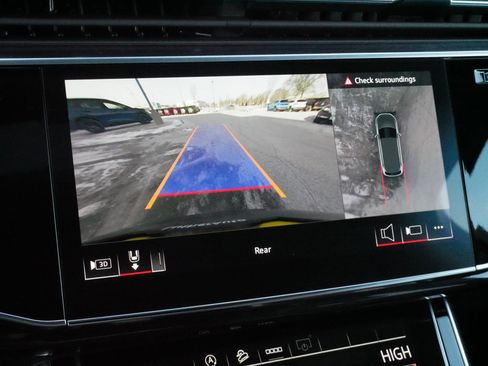 Used 2025 Audi Q7 3.0T Premium Plus image 29