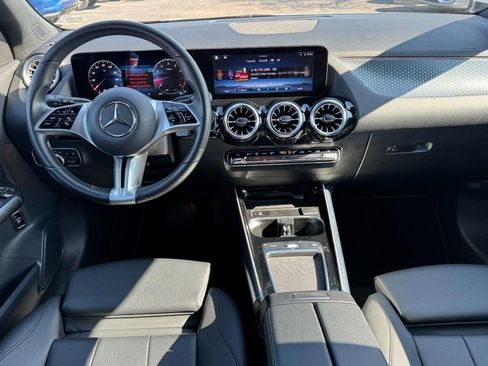 Used 2025 Mercedes-Benz GLA 250 image 11