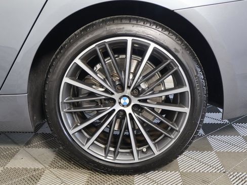Used 2022 BMW 530i w/ Premium Package RWD image 16