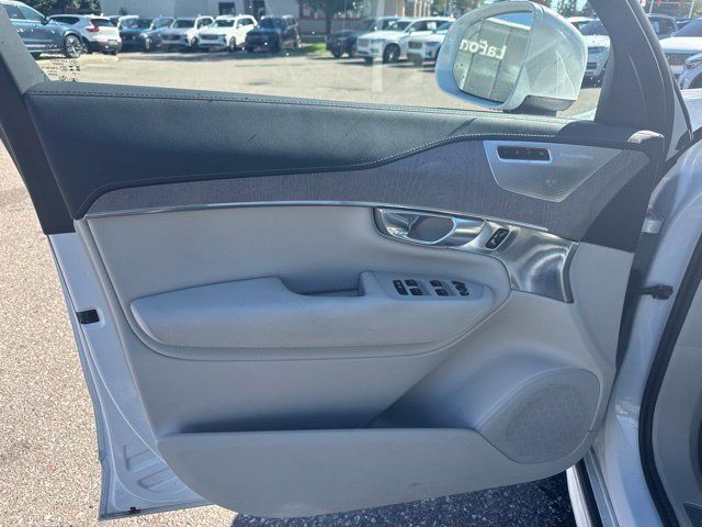 Used 2024 Volvo XC90 T8 Ultimate w/ Lounge Package AWD/4WD image 8