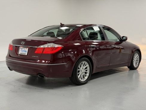 Used 2009 Hyundai Genesis 3.8 w/ Premium Pkg 2 image 4