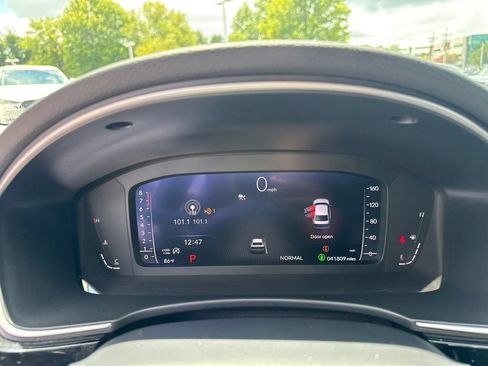 Used 2024 Honda Civic Touring image 16