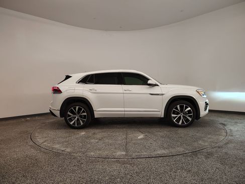 Used 2024 Volkswagen Atlas Cross Sport SEL Premium R-Line image 7