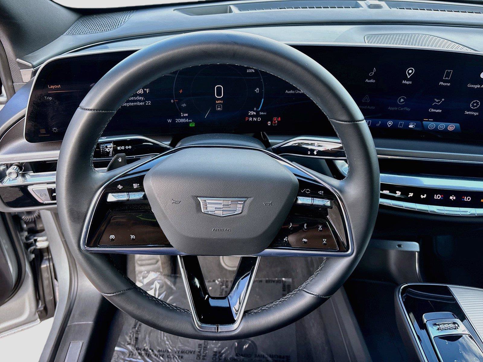 Used 2024 Cadillac Lyriq Tech RWD image 11