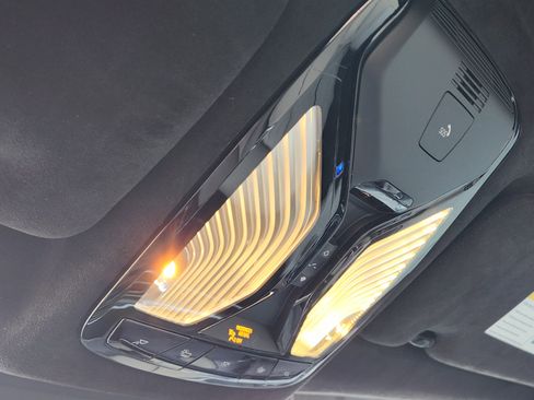 Used 2022 BMW ALPINA XB7 image 30