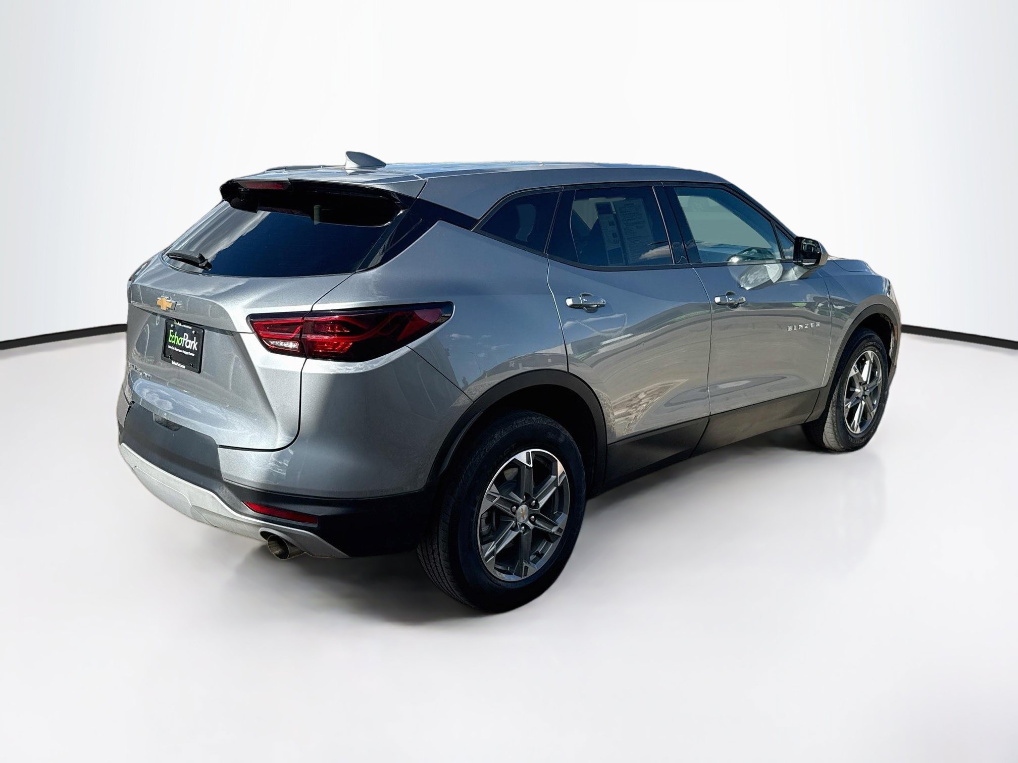 Used 2025 Chevrolet Blazer LT AWD/4WD image 9