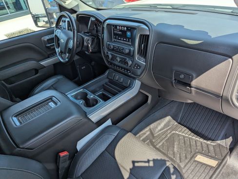 Certified 2018 Chevrolet Silverado 2500 LTZ w/ Duramax Plus Package AWD/4WD image 41