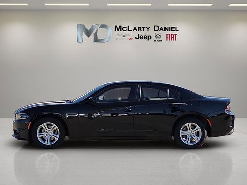 Used 2021 Dodge Charger SXT w/ Leather Interior Group image 3