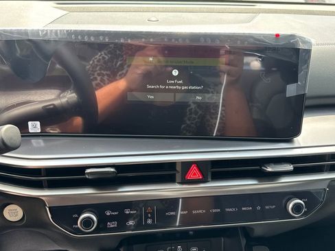 Certified 2025 Kia Sorento S w/ Panoramic Sunroof Package FWD image 28